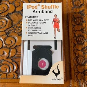 NIB Verge Black iPod Shuffle Armband